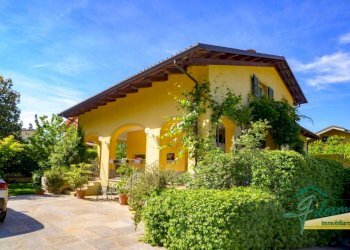 Facciata - Villa via Tetti Agostino, Santena - foto 1