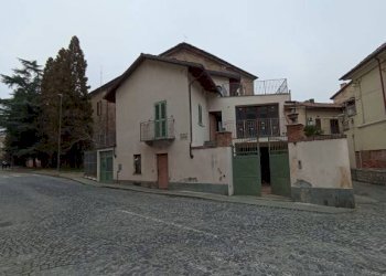 Vista - Casa indipendente via Tancredi Duccio Galimberti, 32, Asti - foto 3