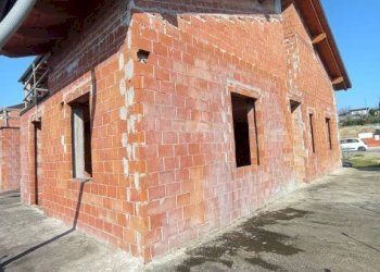 Facciata - Villa strada Laverdina, Asti - foto 6