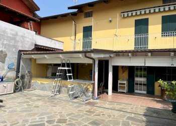 Facciata - Villa a Schiera via San Sebastiano, 7, Candelo - foto 1