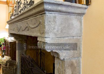 Dettaglio camino antico - Villa Brescia - foto 8