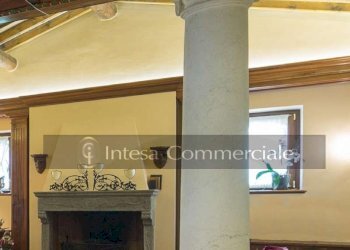 Dettaglio colonna antica - Villa Brescia - foto 12