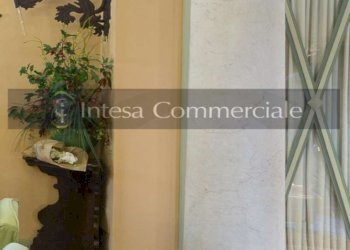 Dettaglio colonna antica - Villa Brescia - foto 13