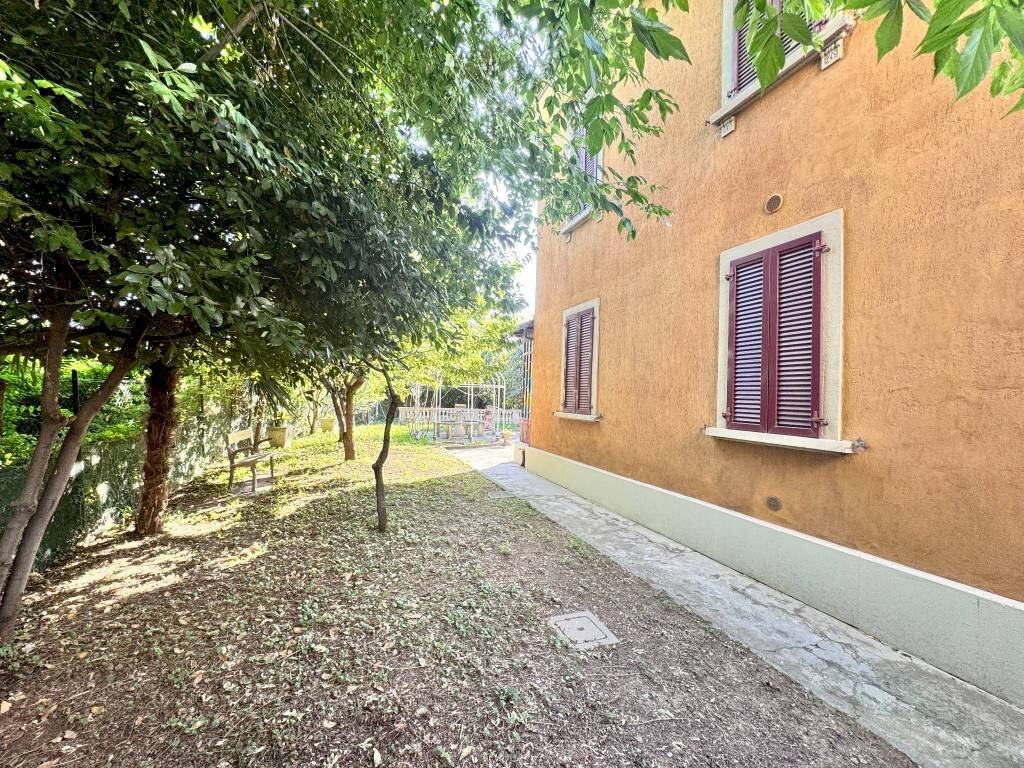 Giardino - Villa via Santa Vincenza Gerosa, Bergamo - foto 3