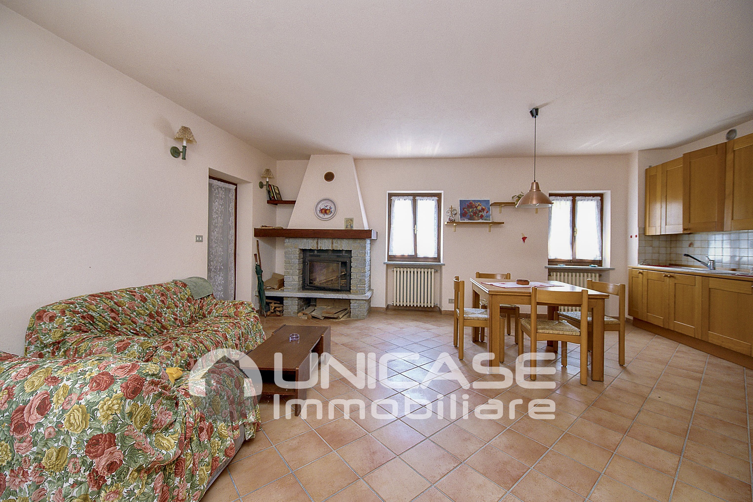 sala - Casa semi indipendente Frazione Ciampagna, 1, Ostana - foto 2