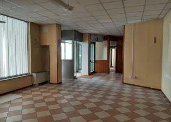 Shop Borgo San Dalmazzo - photo 1