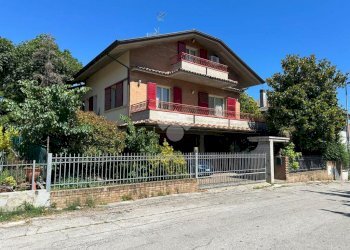 Villa Via tavullia, Gradara - photo 1