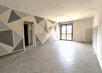 Four-room apartment Via don carra, Saluggia - photo 3