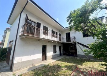 Casa indipendente Corso cortemilia, 135, Alba - foto 5