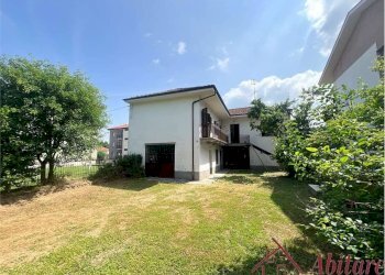 Casa indipendente Corso cortemilia, 135, Alba - foto 9