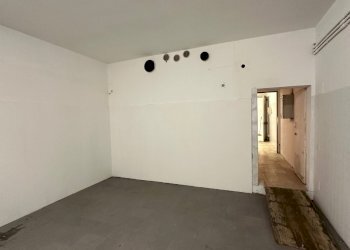 Negozio Castel San Pietro Terme - foto 11