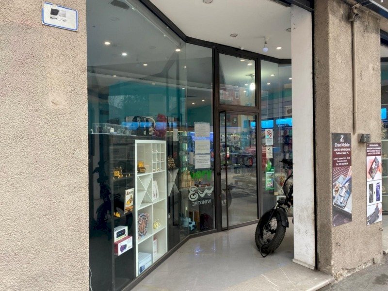 Shop via San Donato, Bologna (neighborhood San Donato) - photo 3