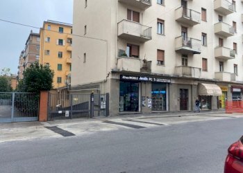 Negozio via San Donato, Bologna (zona San Donato) - foto 20