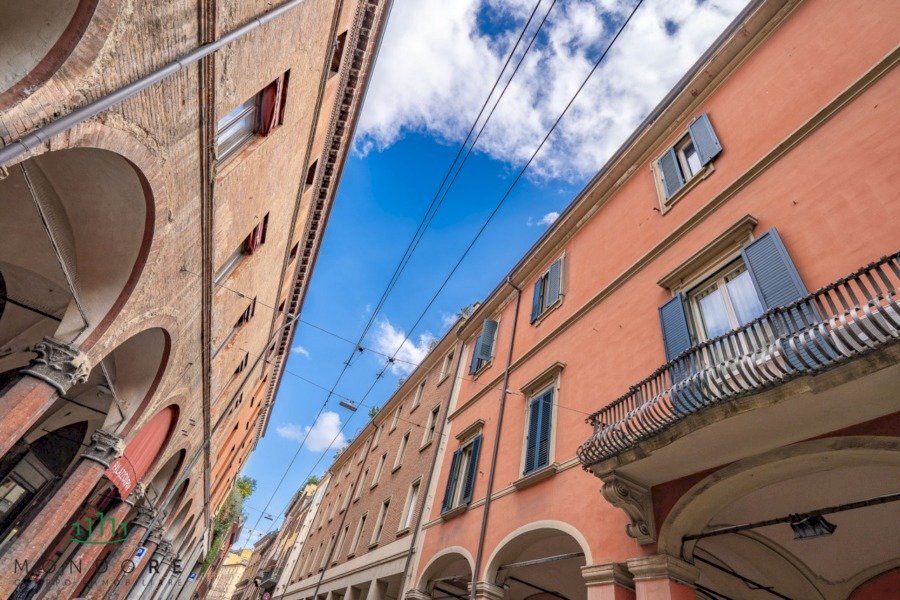 Attività Commerciale Ad.ze via Ugo Bassi, Bologna (zona Centro Storico) - foto 1