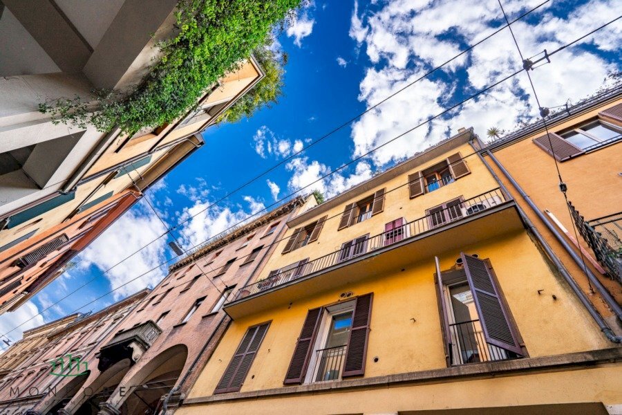 Attività Commerciale Ad.ze via Ugo Bassi, Bologna (zona Centro Storico) - foto 2