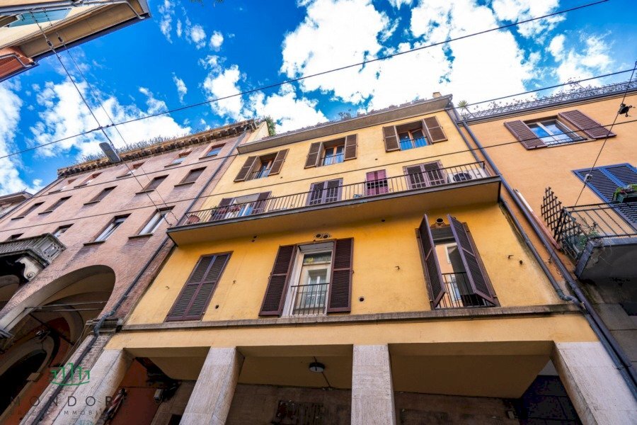 Attività Commerciale Ad.ze via Ugo Bassi, Bologna (zona Centro Storico) - foto 3