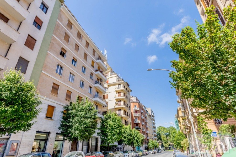 Attic Piazza Bologna, Roma (neighborhood Bologna) - photo 3
