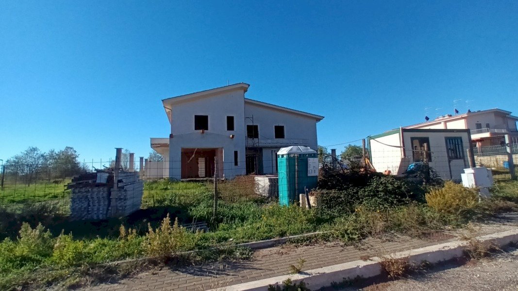 Villa Via Enrico De Nicola, Pomezia - photo 2