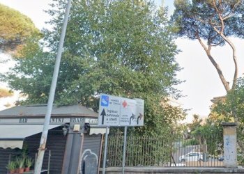 Shop Via Circonvallazione Gianicolense, Roma (neighborhood Gianicolense) - photo 2