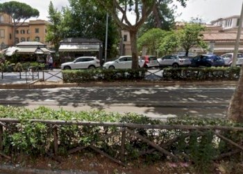 Shop Via Circonvallazione Gianicolense, Roma (neighborhood Gianicolense) - photo 3