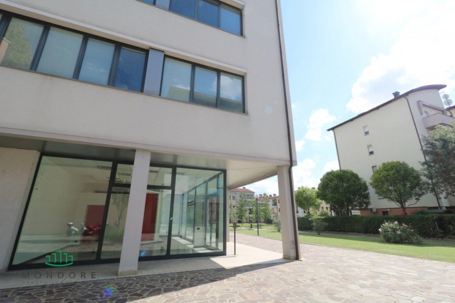 Negozio Via quasimodo, Castel Maggiore - foto 2