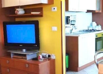 Two-room apartment via Ferruccio Parri, Bologna (neighborhood Bolognina) - photo 3