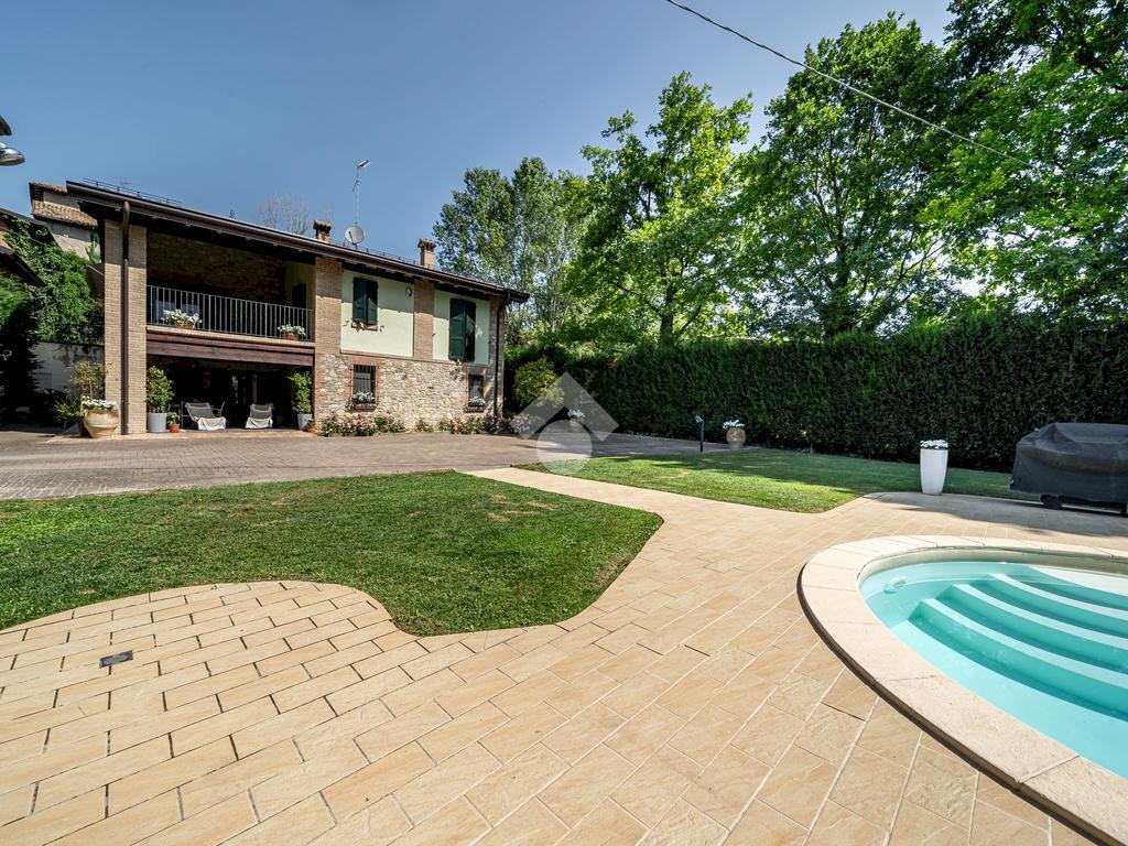 Casa indipendente Via Corte, Viano - foto 1