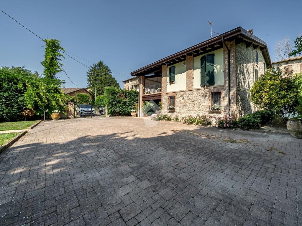 Casa indipendente Via Corte, Viano - foto 2