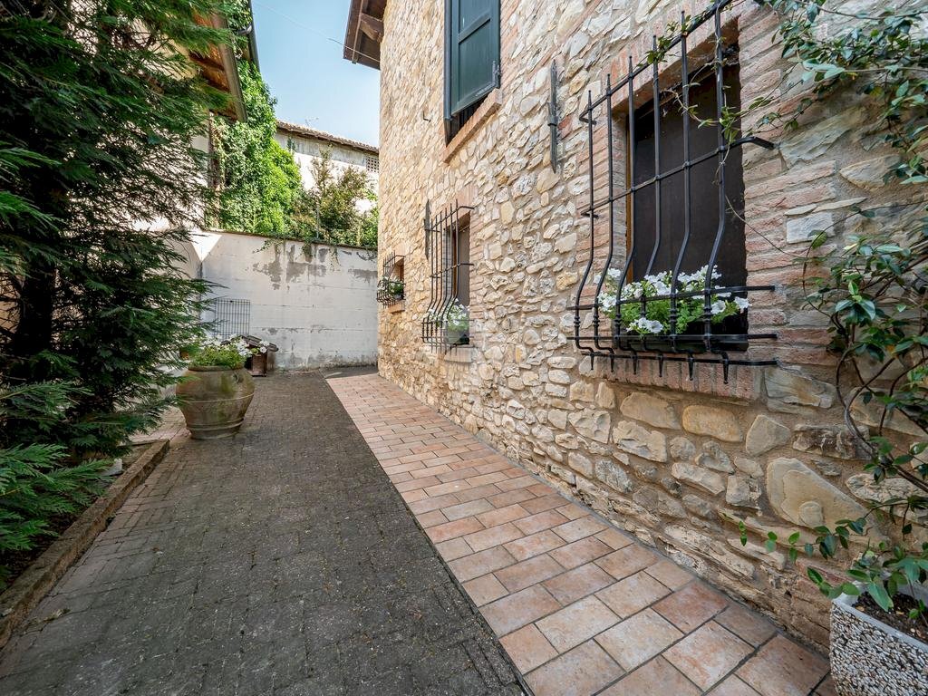 Casa indipendente Via Corte, Viano - foto 3