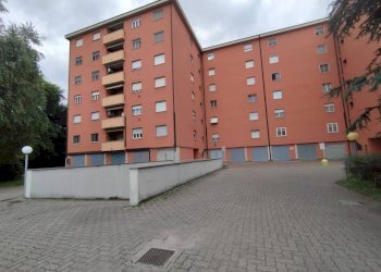 Facciata - Trilocale via Claudio Varalli, 27, Bollate - foto 2