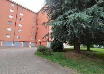 Cortile interno - Trilocale via Claudio Varalli, 27, Bollate - foto 3