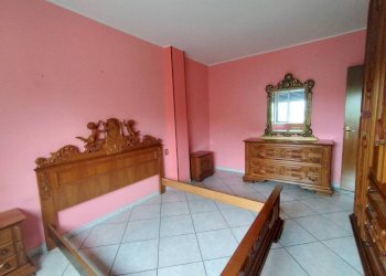 Camera da letto - Three-room apartment via Claudio Varalli, 27, Bollate - photo 40