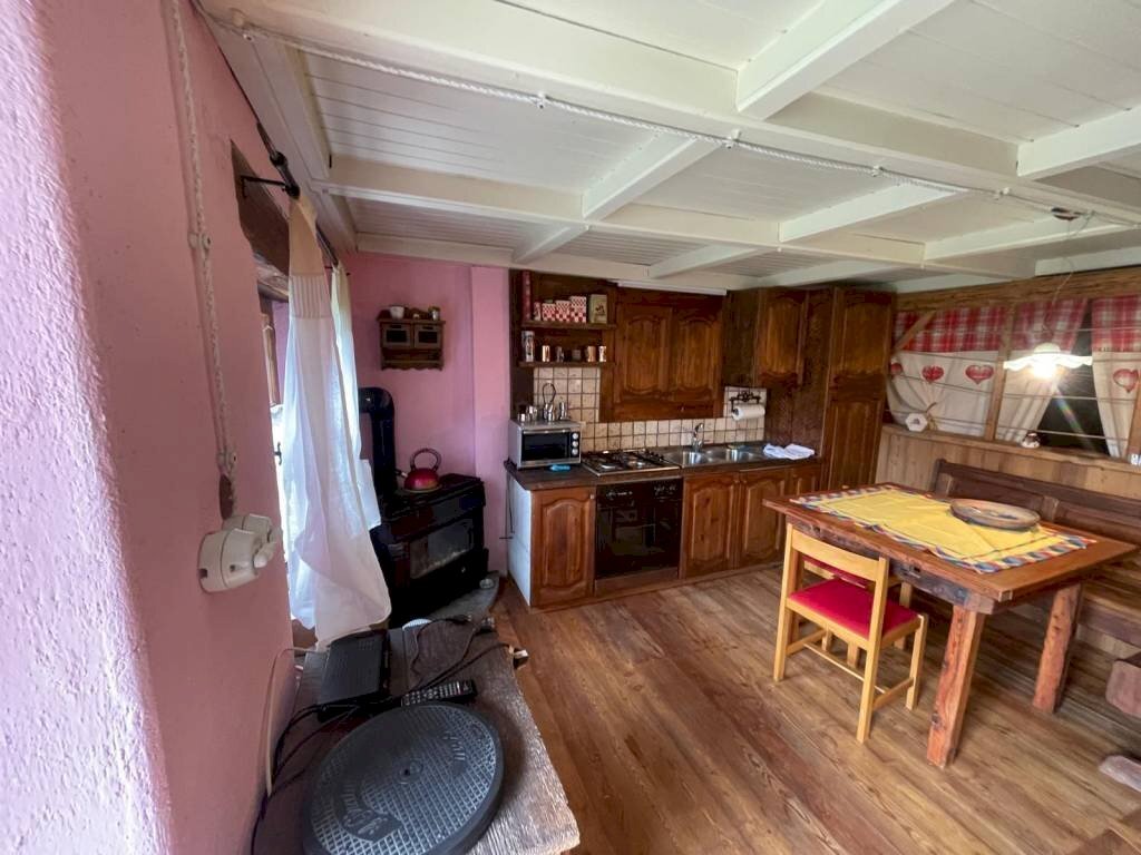 Salone - Monolocale Località Blavy, 22, Roisan - foto 1