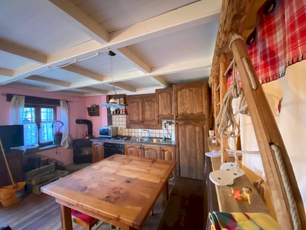 Interno non residenziale - Monolocale Località Blavy, 22, Roisan - foto 2