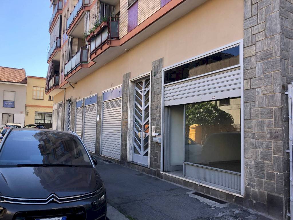 Facciata - Negozio via Alessandrina Ravizza, 3, Torino - foto 3