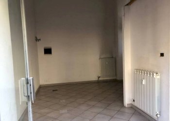 Interno non residenziale - Negozio via Alessandrina Ravizza, 3, Torino - foto 5