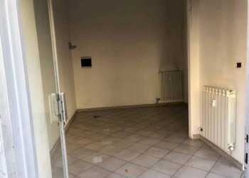 Interno non residenziale - Negozio via Alessandrina Ravizza, 3, Torino - foto 6