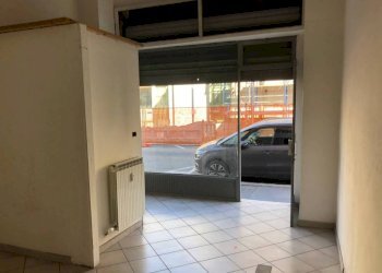 Interno non residenziale - Negozio via Alessandrina Ravizza, 3, Torino - foto 14