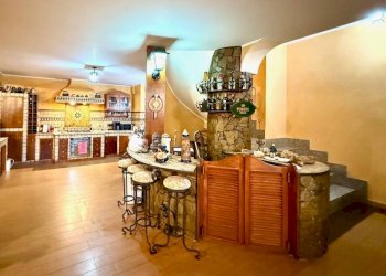 Cucina - Villa via Lamberto Vignoli, Roma - foto 19