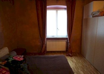 Camera da letto - Appartamento via Luigi Dottesio, 13, Genova (zona Sampierdarena) - foto 8