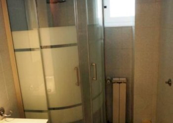 Bagno - Appartamento via Luigi Dottesio, 13, Genova (zona Sampierdarena) - foto 17