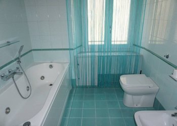 Bagno - Appartamento via Luigi Dottesio, 13, Genova (zona Sampierdarena) - foto 22