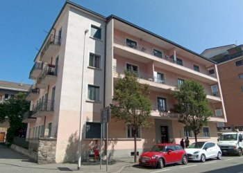 Facciata - Trilocale via Torino, Aosta - foto 2