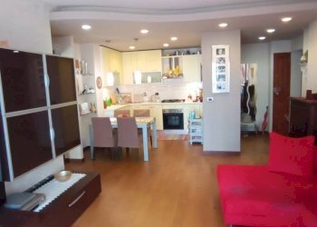 Interno non residenziale - Trilocale via Torino, Aosta - foto 9