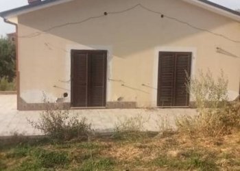 Facciata - Villa contrada Iannassi, San Nicola Manfredi - foto 2