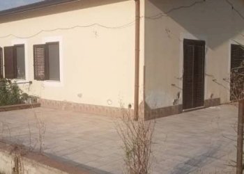 Facciata - Villa contrada Iannassi, San Nicola Manfredi - foto 26