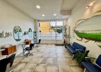 Salone - Shop via Giuseppe Cabrino, 56, Mongrando - photo 1