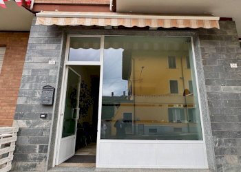 Facciata - Shop via Giuseppe Cabrino, 56, Mongrando - photo 3