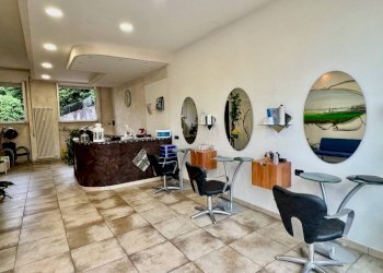 Salone - Shop via Giuseppe Cabrino, 56, Mongrando - photo 4