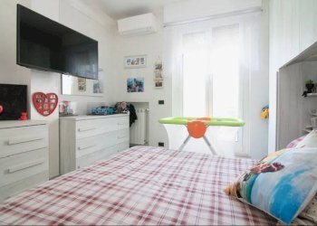 Camera da letto - Quadrilocale via Edera, Genova (zona Marassi) - foto 14